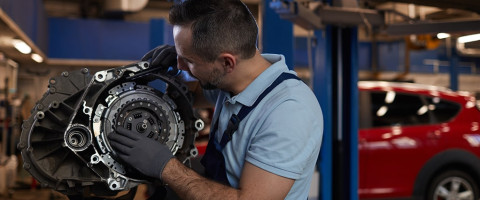 Imagine prezentare MECANIC AUTO - Autorizat intern si international
